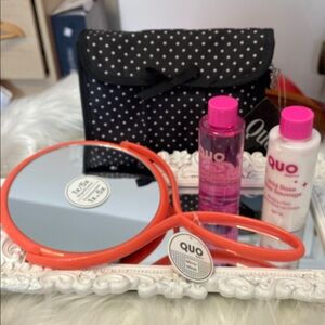 Quo Wild Rose Body Care Duo - Pink and White